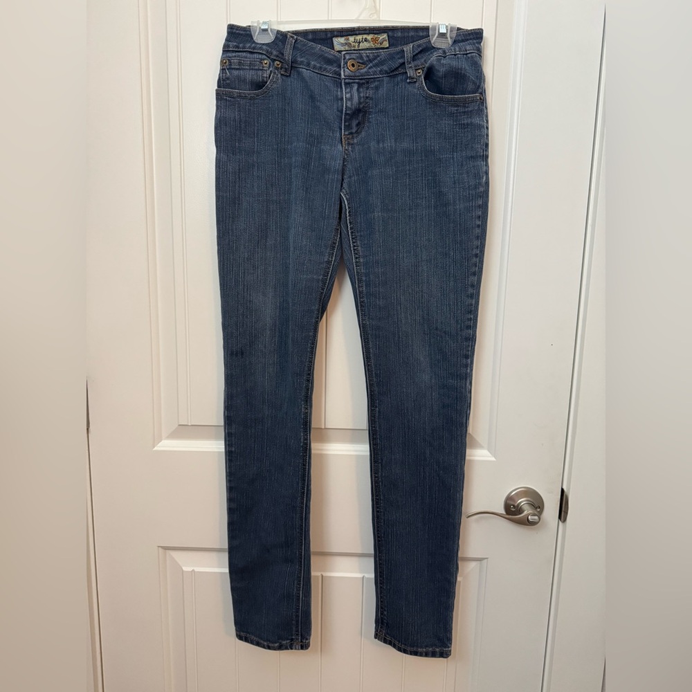 Classic Blue Women's type Jeans. Size 5